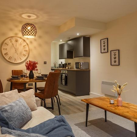 Modern And Cozy Two-Bed Apartment In Bradford Bradford  Exterior photo
